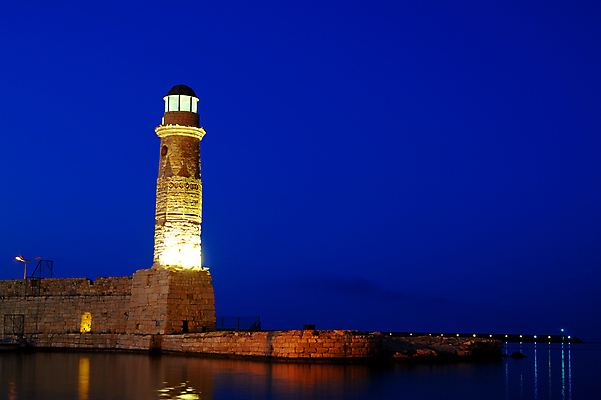 포토 JPG 해외이미지 바다 여행 하늘 등대 사람없음 야외 건물 물 항구 어둠 황혼 야간 저녁 신호등 지중해 베네치아 해외포토 자연요소 건축물 교통시설 일몰 이탈리아 파일형식 이미지허브