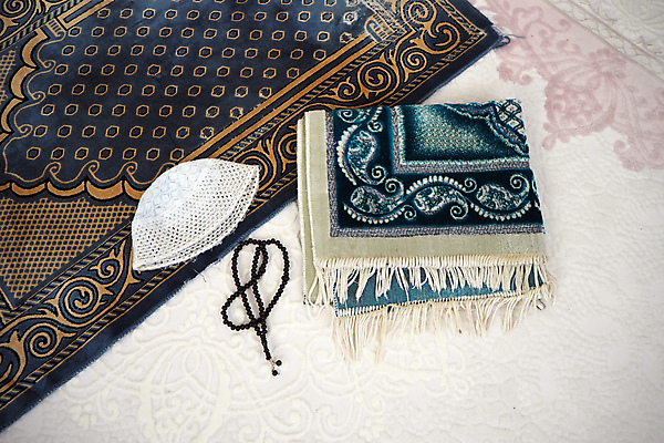 포토 JPG 해외이미지 전통 종교 백그라운드 패턴 사람없음 목재 책 기도 이슬람교 신성 묵주 라마단 아랍어 해외포토 나무 무늬 재료 종교용품 파일형식 이미지허브