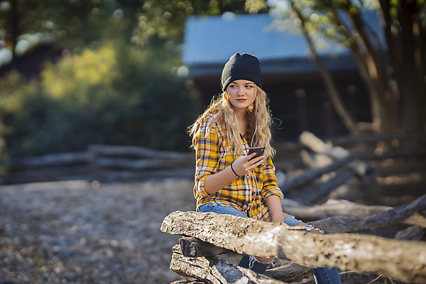 포토 JPG 해외이미지 식물 백인 학생 라이프스타일 공원 여자 행복 감정 데이트 관계 자연 휴가 휴식 건강 한명 풍경 야외 10대 여름 금발 뷰티 유행 귀여움 환경 시골 우아함 싱글 내추럴 해외포토 서양인 1 헤어스타일 계절 공공시설 컨셉 청소년 사람 생활 생태계 파일형식 이미지허브