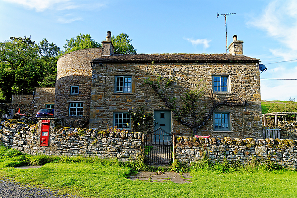 포토 JPG 해외이미지 전통 라이프스타일 영어 외관 유럽 여행 벤치 건축양식 자연 하늘 지붕 영국 잉글랜드 주택 사람없음 건물 농장 평화 마을 정원 시골 중세 역사 재산 맨션 그림 시골집 옛날 왕국 해외포토 문자 건축물 건축 나라 컨셉 농업 의자 생활 금융 생태계 파일형식 이미지허브