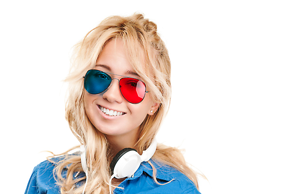 포토 JPG 해외이미지 모델 라이프스타일 응시 여자 행복 안경 얼굴 백그라운드 한명 미소 사람 20대 10대 빨간색 파란색 뷰티 유행 3D 헤드폰 텔레비전 흰색 표현 관찰 시원함 영화관 필름 손목시계 영화 비전 동영상 고립 해외포토 1 시선 잡화 감정 시계 컬러 음향기기 장신구 모션 청소년 문화예술 표정 청년 생활 신체부위 전자제품 극장 디지털합성 파일형식 이미지허브