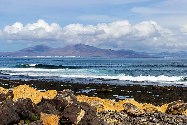 포토 JPG 해외이미지 구름 공원 파도 섬 여행 하늘 휴가 산 파노라마 풍경 사람없음 물 여름 파란색 관광지 햇빛 흰색 스페인 즐거움 화산 암초 용암 대서양 내추럴 산맥 해외포토 자연요소 계절 공공시설 감정 유럽 바다 컬러 촬영기법 태양 파일형식 이미지허브
