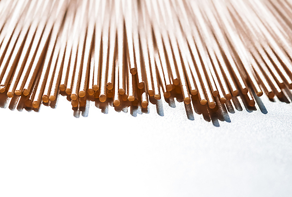 포토 JPG 해외이미지 실내 그림자 사람없음 갈색 흰배경 스파게티면 해외포토 컬러 백그라운드 내부 흰색 면류 파일형식 이미지허브