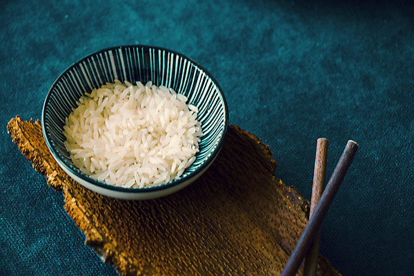 포토 JPG 해외이미지 전통 식기 접시 음식 백그라운드 장신구 젓가락 탁자 밥 표면 요리 씨앗 동양인 사람없음 목재 갈색 중식 주방 일본 식사 중국 매트 흰색 기구 사발 먹기 오브젝트 유기농 파란배경 날것 서빙 내추럴 고립 대두 생식 채식주의자 스타일 카피스페이스 비건 해외포토 나무 식물 웰빙 아시아 컬러 가구 재료 모션 수저 인종 파란색 공백 사기그릇 채식 파일형식 이미지허브