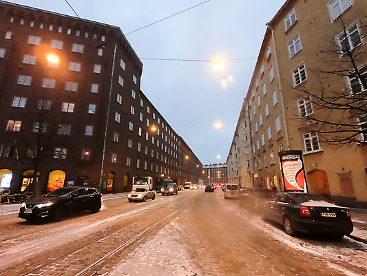 포토 JPG 해외이미지 라이프스타일 공원 행복 문화 길 스포츠 여행 겨울 자동차 자연 휴가 새로움 건강 핀란드 사람 사람없음 야외 건물 파란색 사무실 걷기 축제 하이킹 도시 야간 저녁 숲 연도 방향 고립 헬싱키 해외포토 자연요소 건축물 계절 공공시설 감정 육상교통 컬러 컨셉 비즈니스 모션 레저 북유럽 생활 생태계 파일형식 이미지허브