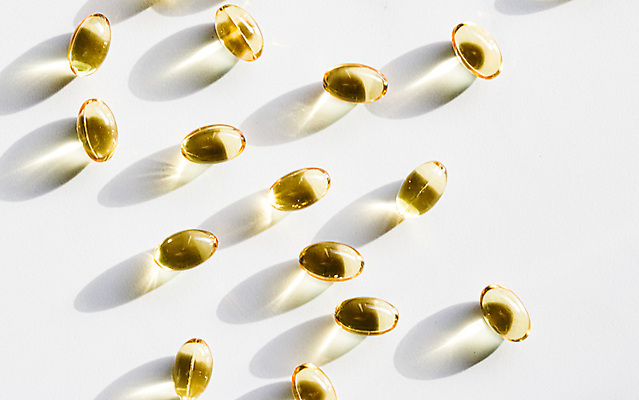 포토 JPG 해외이미지 사람없음 알약 노란색 건강관리 흰색 낟알 영양제 오메가 항생제 해외포토 컬러 건강 관리 약 파일형식 이미지허브