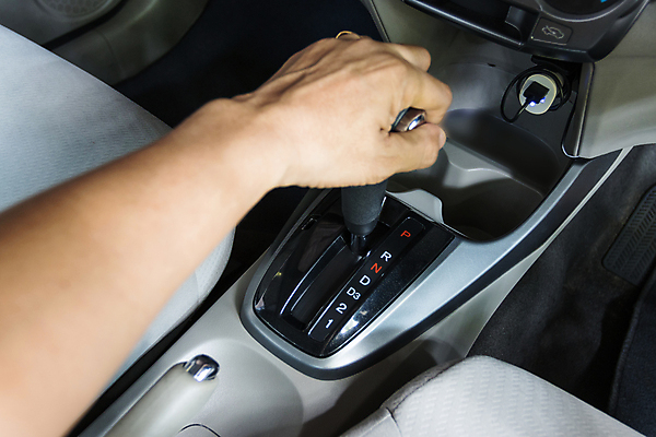 포토 JPG 해외이미지 디자인 교통시설 자동차 실내 사람없음 내부 장비 운전 바퀴 기다림 고급 묘사 전염 반전 기어 자동 제어 해외포토 육상교통 교통 컨셉 모션 질병 시설 감염 파일형식 이미지허브