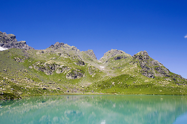 포토 JPG 해외이미지 유럽 호수 여행 백그라운드 자연 휴가 산 파노라마 사람없음 야외 초록색 물 파란색 컬러풀 뷰티 반사 평화 환경 침묵 일몰 놀람 거울 시골 알프스 장면 완벽 웅장함 절정 조지아 환상 해외포토 자연요소 감정 나라 컬러 컨셉 촬영기법 표정 노을 소리 생태계 동유럽 파일형식 이미지허브