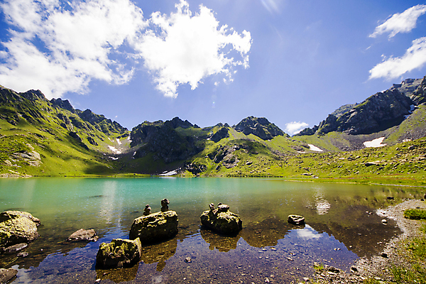 포토 JPG 해외이미지 구름 유럽 호수 여행 백그라운드 자연 휴가 산 파노라마 풍경 사람없음 야외 초록색 물 여름 파란색 컬러풀 뷰티 반사 평화 환경 침묵 일몰 놀람 거울 시골 알프스 장면 완벽 웅장함 절정 조지아 환상 해외포토 자연요소 계절 감정 나라 컬러 컨셉 촬영기법 표정 노을 소리 생태계 동유럽 파일형식 이미지허브