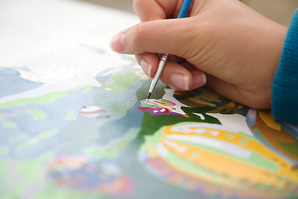 포토 JPG 해외이미지 손 들기 신체부위 붓 색칠 그리기 해외포토 모션 사람 파일형식 이미지허브