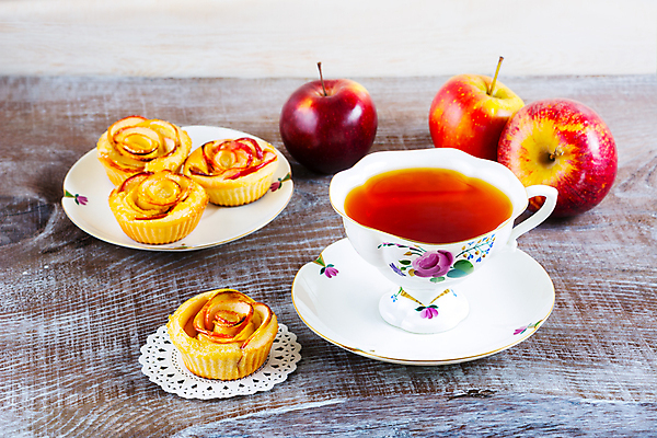 포토 JPG 해외이미지 모양 꽃잎 꽃 음식 조각 백그라운드 과일 탁자 디저트 사람없음 목재 장식 장미 쿠키 케이크 어둠 벚꽃 흰색 시골 신선 달콤 맛 아침식사 사과 설탕 컵케이크 굽기 서식 슬라이스 반죽 퍼프 머핀 추수감사절 숙성 시나몬 타르트 페스츄리 핸드메이드 해외포토 나무 식물 기독교 빵 컬러 가구 컨셉 재료 식사 구이 파이_빵 파일형식 이미지허브