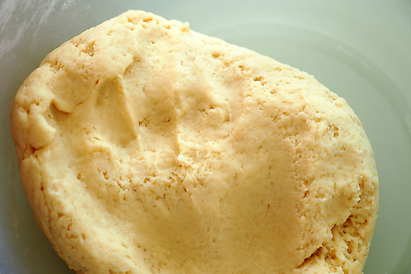 포토 JPG 해외이미지 음식 빵 재료 탁자 파스타 요리 사람없음 목재 주방 요리사 빵집 흰색 신선 굽기 준비 날것 반죽 만들기 밀가루 밀가루반죽 제빵사 페스츄리 핸드메이드 해외포토 나무 직업 컬러 가구 모션 서양음식 상점 가루 구이 파일형식 이미지허브