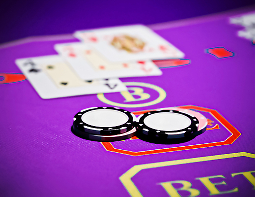 포토 JPG 해외이미지 사람없음 아웃포커스 트럼프 포커칩 도박 카지노 포커 해외포토 촬영기법 놀이용품 게임 파일형식 이미지허브