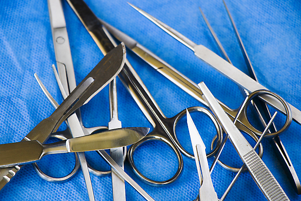 포토 JPG 해외이미지 탁자 집게 손잡이 사람없음 치료 세트 위생용품 약 금속 화장품 장비 기구 공구 수술 실험실 철 싱글 생물학 파란배경 펜치 핀셋 외과 수의사 고립 조작 철강 살균 해외포토 교육 가구 생활용품 백그라운드 의학 재질 병원 실험 파란색 뷰티 의사 도구 파일형식 이미지허브