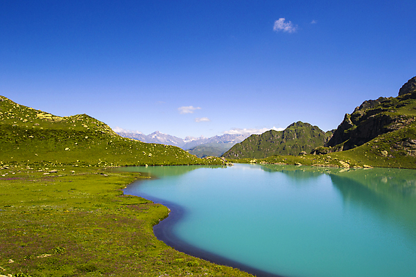 포토 JPG 해외이미지 유럽 호수 여행 백그라운드 자연 휴가 산 파노라마 사람없음 야외 초록색 물 파란색 컬러풀 뷰티 반사 평화 환경 침묵 일몰 놀람 거울 시골 알프스 장면 완벽 웅장함 절정 조지아 환상 해외포토 자연요소 감정 나라 컬러 컨셉 촬영기법 표정 노을 소리 생태계 동유럽 파일형식 이미지허브