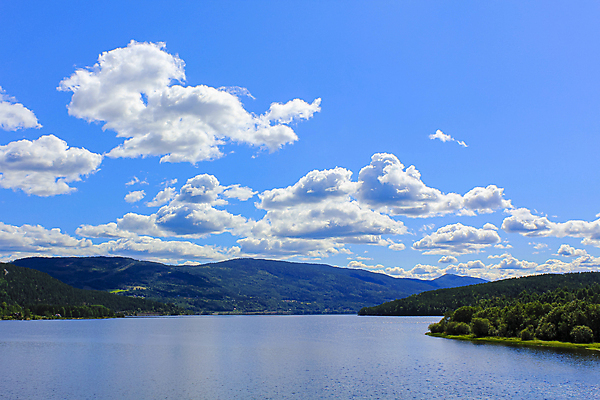 포토 JPG 해외이미지 유럽 호수 바다 여행 백그라운드 자연 산 파노라마 노르웨이 사람없음 야외 초록색 물 파란색 강 햇빛 태양 마을 만 숲 북쪽 내추럴 산악지대 스칸디나비아 터키석 해외포토 자연요소 나라 컬러 촬영기법 보석 방향 생태계 파일형식 이미지허브