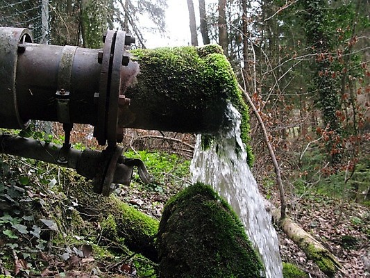 포토 JPG 해외이미지 자연 건강 사람없음 물 습기 젖음 흐름 물방울 신선 액체 위생 심볼 순수 운하 소재 규정 위생관리 채널 해외포토 자연요소 컨셉 관리 생태계 파일형식 이미지허브