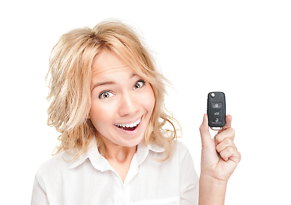 포토 JPG 해외이미지 백인 1 손 여자 행복 얼굴 백그라운드 자동차 성공 열쇠 새로움 선물 한명 미소 웃음 사람 금발 놀람 기쁨 운전 흰색 표현 잡기 우승 오픈 입 운전사 오브젝트 흥분 긍정 쇼 충격 주인 고립 면허증 승자 자동 해외포토 서양인 직업 헤어스타일 감정 육상교통 컬러 컨셉 모션 표정 신체부위 최고 면허 증명서 파일형식 이미지허브