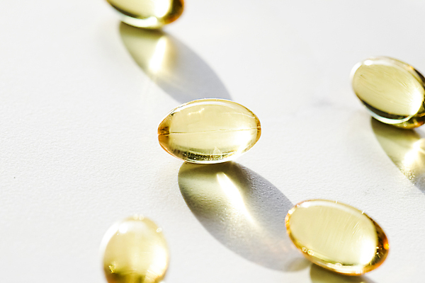 포토 JPG 해외이미지 사람없음 알약 노란색 건강관리 흰색 낟알 영양제 오메가 항생제 해외포토 컬러 건강 관리 약 파일형식 이미지허브