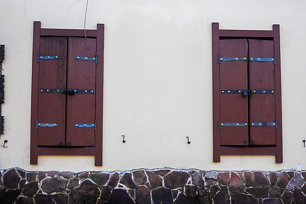 포토 JPG 해외이미지 전통 디자인 외관 산업 벽 백그라운드 패턴 비즈니스 건축양식 부분 창문 유리 추상 주택 프레임 사람없음 건물 목재 장식 가로 금융 갈색 금속 카페 수확 골동품 흰색 시골 원형 역사 보호 은색 신비 묘사 질감 복고 보안 새장 망사 셔터 옛날 스타일 해외포토 도형 나무 건축물 건축 컬러 컨셉 무늬 농업 재료 재질 안전 경제 상점 직물 케이지 파일형식 이미지허브