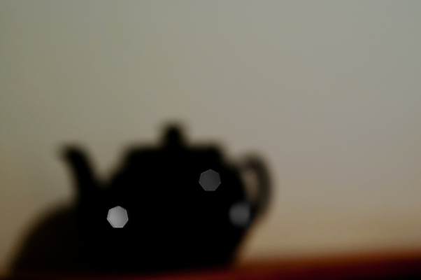 포토 JPG 해외이미지 전통 식기 음료 가정 주전자 주방용품 휴식 건강 손잡이 사람없음 물 빛 주방 중국 뚜껑 기구 뜨거움 도자기 원형 붓기 냄비 매끈함 소프트포커스 컨테이너 찻주전자 오브젝트 싱글 심플 슛 광택 백자 블러 양조 해외포토 자연요소 도형 산업 아시아 생활용품 컨셉 모션 촬영기법 감각 솥 파일형식 이미지허브