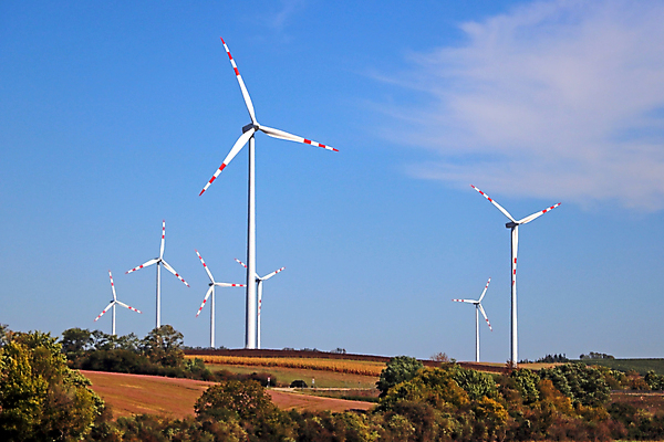 포토 JPG 해외이미지 식물 산업 백그라운드 밭 비즈니스 자연 하늘 바람 사람없음 초록색 파란색 글로벌 농장 환경 탑 힘 일몰 재활용 풍차 발전기 에너지 흰색 칼날 변화 프로펠러 세대 유지 내추럴 방앗간 개발 생태학 공급 해외포토 자연요소 건축물 교육 컬러 컨셉 농업 날씨 노을 발전소 친환경 생태계 파일형식 이미지허브