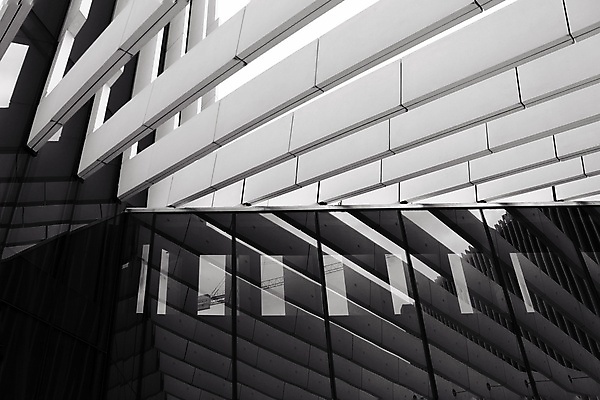 포토 JPG 해외이미지 모양 외관 백그라운드 패턴 건축양식 부분 하늘 추상 미래 새로움 프레임 흑백 사람없음 야외 건물 가로 햇빛 활발 회색 큼 포르투갈 묘사 천장 질감 각도 문학 리스본 복잡 철강 특별함 스타일 효과 부족함 해외포토 건축물 건축 유럽 컬러 컨셉 무늬 촬영기법 태양 크기 파일형식 이미지허브