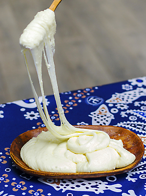 포토 JPG 해외이미지 직업 전통 접시 음식 다이어트 채소 탁자 치즈 건강 옥수수 요리 사람없음 식당 식사 흰색 뜨거움 거친 사발 맛 인스턴트 상품 유기농 날것 밀가루 지역 내추럴 점심식사 채식주의자 비건 해외포토 식기 웰빙 컬러 가구 컨셉 유제품 곡류 상점 사기그릇 가루 채식 파일형식 이미지허브