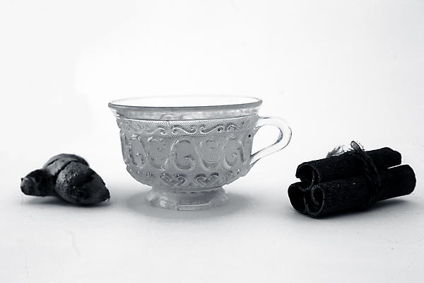 포토 JPG 해외이미지 식물 음료 음식 백그라운드 재료 유리 탁자 건강 그림자 사람없음 목재 컵 약 반사 노란색 우유 흰색 신선 뜨거움 양념 맛 가루 레몬 허브 향신료 유기농 뿌리 향 꿀 생강 내추럴 고립 라떼 시나몬 강황 디톡스 해외포토 나무 식기 웰빙 커피 컬러 가구 컨셉 채소 과일 식재료 의학 재질 유제품 향미료 파일형식 이미지허브