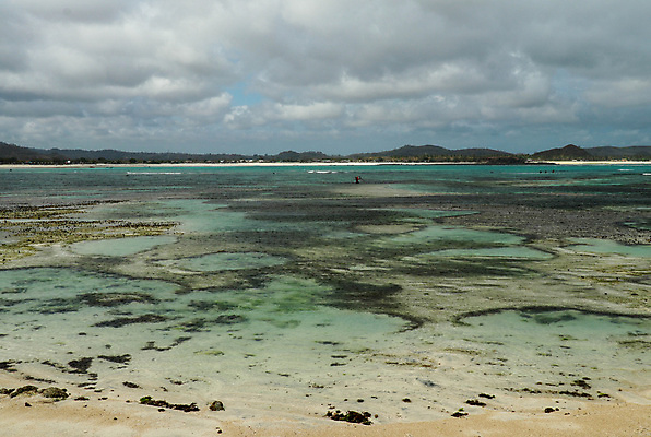 포토 JPG 해외이미지 주간 구름 해외풍경 바다 하늘 산 해변 사람없음 야외 지평선 인도네시아 해외포토 자연요소 해외 아시아 풍경 파일형식 이미지허브