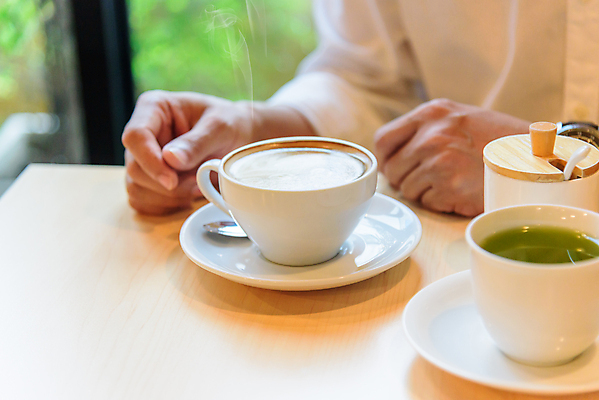 포토 JPG 해외이미지 음료 음식 백그라운드 패턴 탁자 아침 휴식 콩 따뜻함 미술 사람없음 목재 컵 갈색 식당 검은색 거품 카페 우유 머그컵 원두 수확 흰색 신선 뜨거움 맛 아침식사 정상 수증기 커피잔 굽기 향기 아로마 카푸치노 에스프레소 내추럴 단절 라떼 카페인 해외포토 주간 나무 식기 커피 컬러 가구 컨셉 무늬 농업 재료 문화예술 잔 유제품 곡류 상점 식사 구이 냄새 파일형식 이미지허브