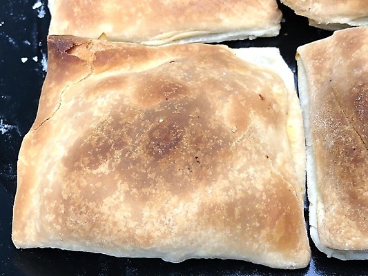 포토 JPG 해외이미지 전통 음식 디저트 육류 요리 사람없음 갈색 케이크 식사 저녁식사 빵집 튀김 껍질 흰색 신선 황금 오븐 달콤 아침식사 바게트 밀 굽기 반죽 퍼프 레시피 덩어리 팬케이크 고립 번 페스츄리 핸드메이드 튀르키예 해외포토 아시아 빵 컬러 식재료 곡류 상점 가전제품 맛 구이 파일형식 이미지허브