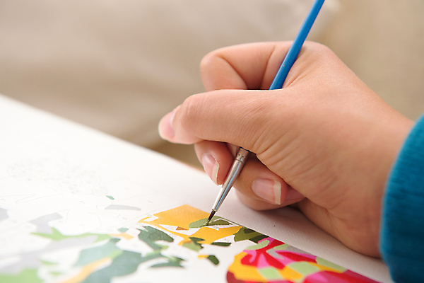 포토 JPG 해외이미지 손 들기 근접촬영 신체부위 붓 색칠 그리기 해외포토 뷰포인트 모션 사람 파일형식 이미지허브