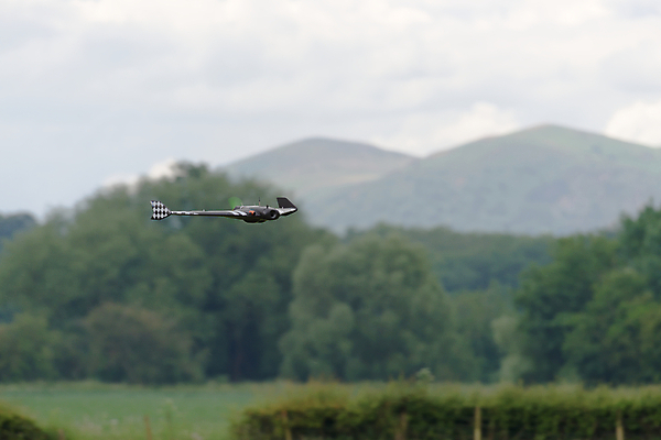 포토 JPG 해외이미지 백그라운드 스티커 날개 미래 안테나 취미 사람없음 야외 장식 장난감 카메라 거품 시골 레이싱 소프트포커스 연습 속도 프로펠러 멀리 모터 조립 GPS 드론 얇은 제어 팁 해외포토 컨셉 통신 촬영기법 시합 전자제품 파일형식 이미지허브