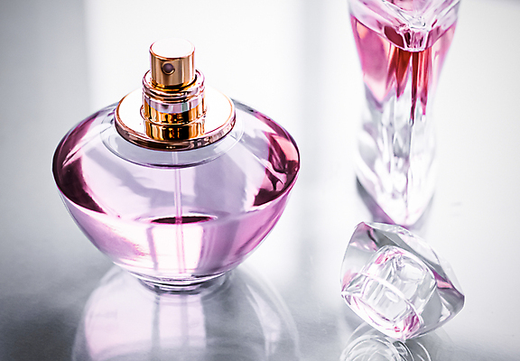 포토 JPG 해외이미지 사람없음 반사 두개 향수 오브젝트 향기 향수병 해외포토 2 화장품 냄새 병_담는 파일형식 이미지허브