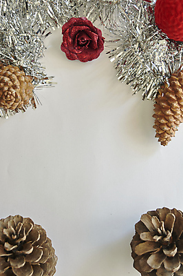 포토 JPG 해외이미지 계절 백그라운드 컨셉 크리스마스 겨울 포장 공 휴가 새해 기념 그림자 이벤트 사람없음 장식 빨간색 파란색 빛 반짝임 상자 컬러풀 크리스마스트리 파티 축제 피규어 회색 장식볼 흰색 축하 황금 컨테이너 12월 구슬 오브젝트 활 복고 순록 크리스마스이브 파스텔톤 해외포토 기념일 산업 컬러 모션 미니어처 날짜 파일형식 이미지허브