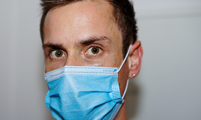 포토 JPG 해외이미지 남자 감정 얼굴 백그라운드 컨셉 건강 가면 한명 안전 사람 약 건강관리 고통 호흡기관 바이러스 닫기 보호 질병 예방 긍정 감염 박테리아 돌봄 위생관리 전염병 해외포토 1 의학 모션 관리 신체부위 장기_의학 파일형식 이미지허브