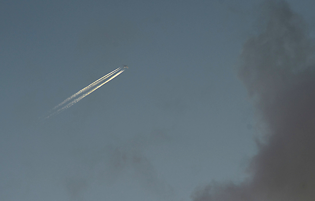 포토 JPG 해외이미지 실루엣 선 여행 백그라운드 일러스트 비즈니스 교통시설 자국 하늘 비행기 사람없음 파란색 흰색 물방울 분위기 구부린 파일럿 항공 속도 제트기 승객 엔진 고립 대패 해외일러스트 직업 컬러 교통 컨셉 항공교통 모션 대중교통 촬영기법 시설 파일형식 이미지허브