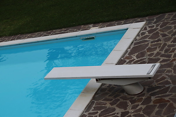 포토 JPG 해외이미지 라이프스타일 디자인 공원 백그라운드 건축양식 가족 자연 호텔 휴가 휴식 주택 풍경 잔디 사람없음 야외 초록색 물 여름 파란색 우주 정원 맑음 수영 고급 정상 갑판 빌라 휴양지 다이빙 지역 뒤뜰 진짜 스타일 해외포토 자연요소 식물 계절 공공시설 건축 컬러 컨셉 배_교통 관계 숙소 날씨 건물 생활 장소 수상스포츠 생태계 수중스포츠 파일형식 이미지허브