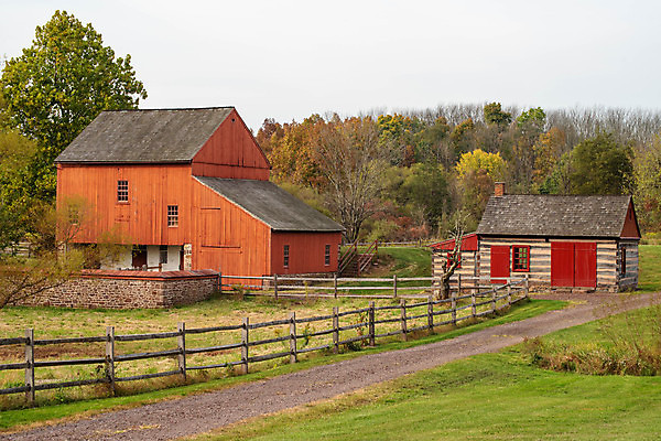 포토 JPG 해외이미지 나무 전통 계절 단풍 농업 건축양식 자연 하늘 주택 사람없음 야외 건물 목재 빨간색 초록색 농장 마을 미국 시골 역사 엽서 추수감사절 외양간 옛날 흙길 해외포토 식물 건축물 건축 산업 기독교 길 컬러 잎 북아메리카 재료 흙 편지 생태계 파일형식 이미지허브