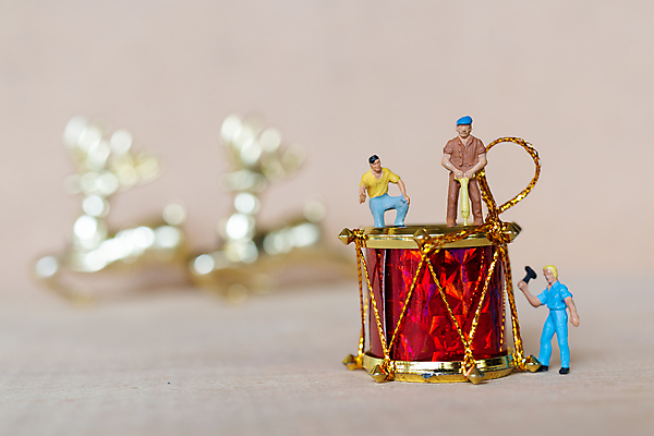 포토 JPG 해외이미지 전통 계절 행복 인형 컨셉 크리스마스 겨울 휴가 노동자 새로움 새해 선물 사람 사람없음 숫자 산타클로스 미니어처 축하 12월 연도 해외포토 직업 문자 기념일 감정 모형 날짜 파일형식 이미지허브