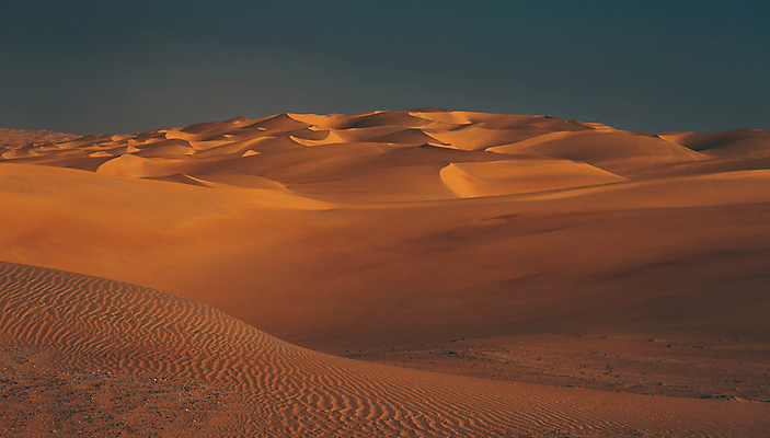 포토 JPG 해외이미지 모래 파도 여행 패턴 오렌지 중동 자연 하늘 표면 휴가 건조 파노라마 사람없음 야외 모래사장 노란색 일출 환경 사막 뜨거움 황무지 보호 땅 모래언덕 언덕 장면 지역 흙더미 내추럴 아랍에미리트 잔물결 해외포토 나라 물결 바다 컬러 컨셉 무늬 과일 촬영기법 노을 흙 생태계 파일형식 더미 이미지허브