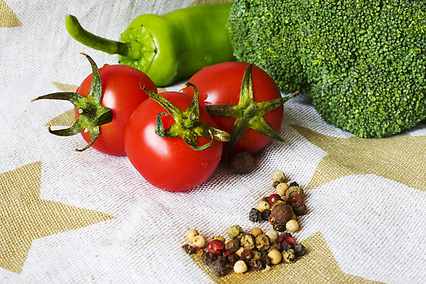 포토 JPG 해외이미지 음식 백그라운드 컨셉 농업 다이어트 토마토 채소 오렌지 과일 재료 탁자 가지 건강 사람없음 목재 빨간색 초록색 컬러풀 농장 세일 여러개 샐러드 수확 신선 시장 상품 정상 브로콜리 수집 유기농 날것 후추 추수감사절 내추럴 고립 비트 채식주의자 회향 비건 해외포토 나무 식물 웰빙 산업 기독교 컬러 가구 다수 향신료 채식 파일형식 이미지허브