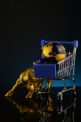 포토 JPG 해외이미지 잡화 백그라운드 비즈니스 손잡이 사람없음 파란색 쇼핑 반사 판매 세일 바구니 상점 금속 카트 미니어처 거래 바퀴 시장 황금 선택 구매 상품 주식 가격 컨테이너 고객 싱글 황소 상업 소매 슈퍼마켓 놋쇠 매각 예산 철강 픽업 해외포토 산업 컬러 컨셉 재질 금융 모형 소 파일형식 이미지허브