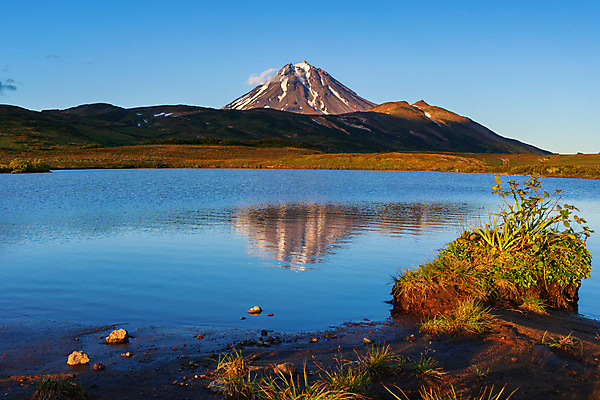 포토 JPG 해외이미지 계절 호수 여행 자연 하늘 산 풍경 경사 사람없음 야외 초록색 여름 관광지 반사 여행객 환경 일몰 하이킹 가을 바위 숲 큼 관목 언덕 그림 생태계 화산 원뿔 내추럴 생태학 원정 지리 화창 해외포토 도형 나무 교육 컬러 레저 날씨 사람 노을 돌_바위 크기 파일형식 이미지허브