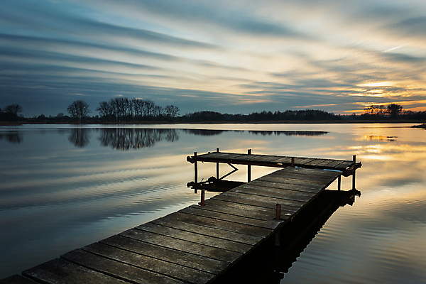 포토 JPG 해외이미지 구름 호수 백그라운드 오렌지 자연 벽지 하늘 아침 낚시 추상 휴식 풍경 사람없음 야외 목재 가로 물 파란색 빛 햇빛 뷰티 반사 노란색 일출 항구 침묵 황혼 일몰 새벽 저녁 방파제 장면 웅장함 수평선 해외포토 주간 자연요소 나무 공공시설 컬러 컨셉 무늬 과일 재료 교통시설 레저 태양 노을 소리 야간 생태계 파일형식 이미지허브