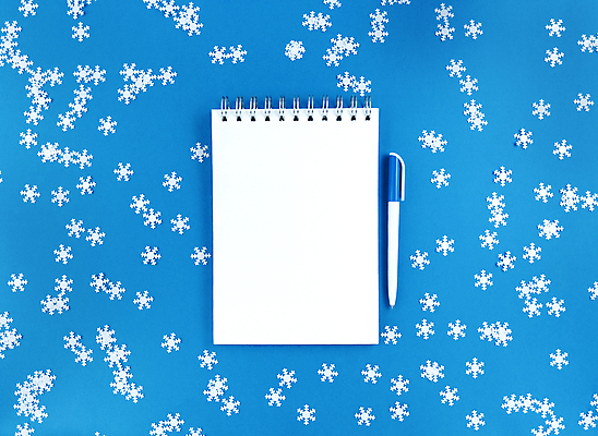 포토 JPG 해외이미지 교육 행복 종이 백그라운드 컨셉 크리스마스 비즈니스 텍스트 학교 휴가 문구용품 새해 나선형 사람없음 파란색 스터디 사무실 펜 우주 축제 공책 공백 흰색 축하 플랫 정상 레이아웃 꽃가루 위치 페이지 시트 목업 카피스페이스 미니멀리스트 미니멀 해외포토 기념일 감정 컬러 무늬 학습 필기구 가루 오브젝트 파일형식 이미지허브