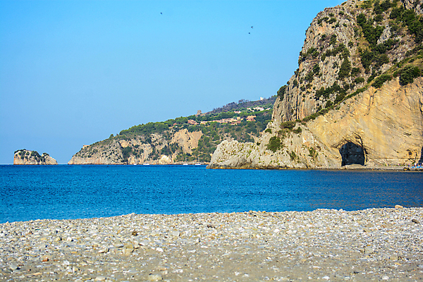 포토 JPG 해외이미지 바다 여행 자연 하늘 사람없음 야외 초록색 물 파란색 이탈리아 절벽 만 동굴 지중해 암초 해외포토 자연요소 유럽 컬러 생태계 파일형식 이미지허브