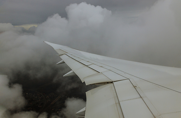 포토 JPG 해외이미지 구름 지구 여행 날개 창문 교통시설 자연 하늘 비행기 안테나 파노라마 풍경 사람없음 야외 파란색 자유 분위기 땅 고도 항공 제트기 천국 스카이라인 대패 조감도 수평선 해외포토 자연요소 컬러 교통 컨셉 통신 항공교통 대중교통 촬영기법 시설 생태계 파일형식 이미지허브