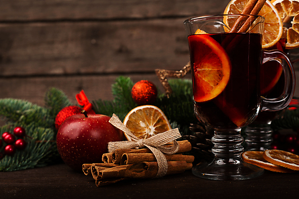 포토 JPG 해외이미지 크리스마스 과일 잔 실내 사람없음 칵테일 달콤 시나몬스틱 뱅쇼 팔각회향 해외포토 식기 기념일 주류 내부 와인 맛 향신료 시나몬 파일형식 이미지허브